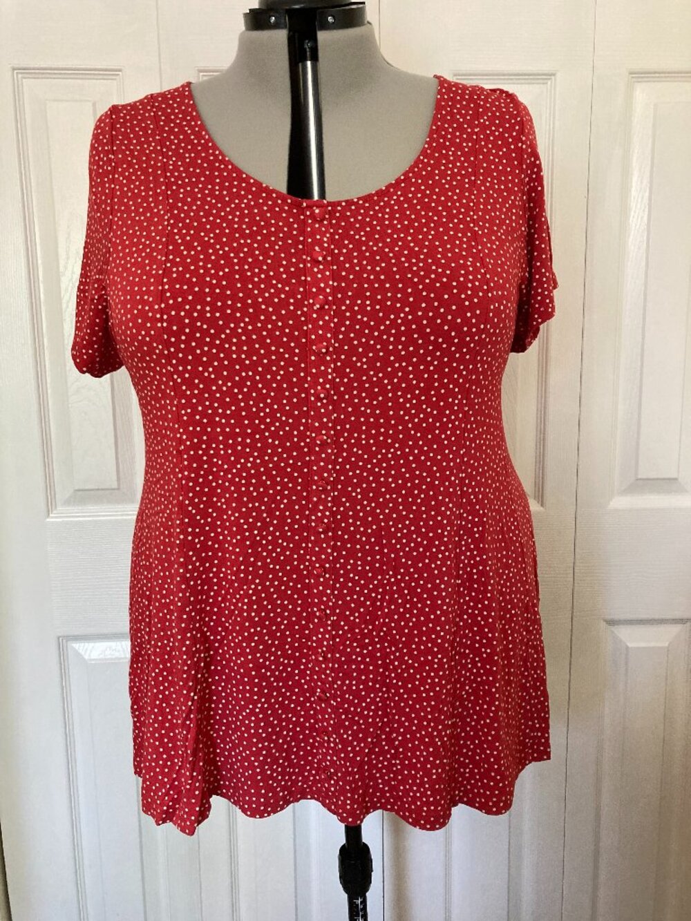 Torrid 4 Super Soft Red & White Polka Dot Tee